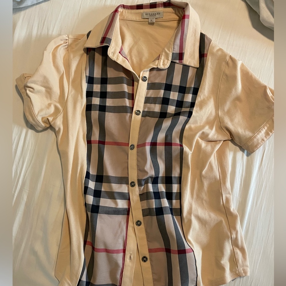 Burberry women’s button up collared shirt